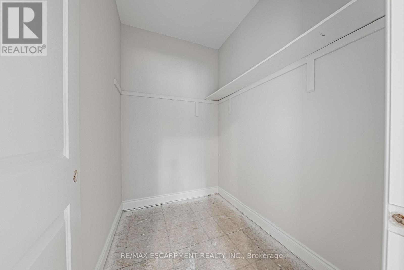 60 Cesar Place, Hamilton, ON - Indoor Photo Showing Other Room