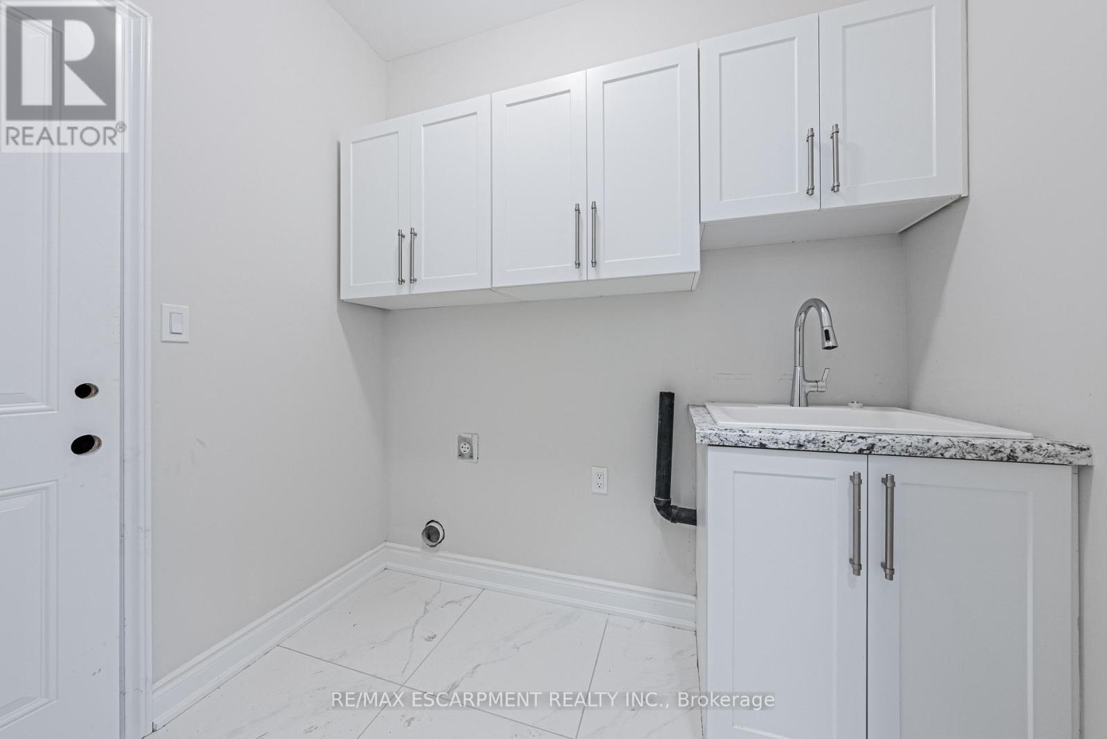 60 Cesar Place, Hamilton, ON - Indoor