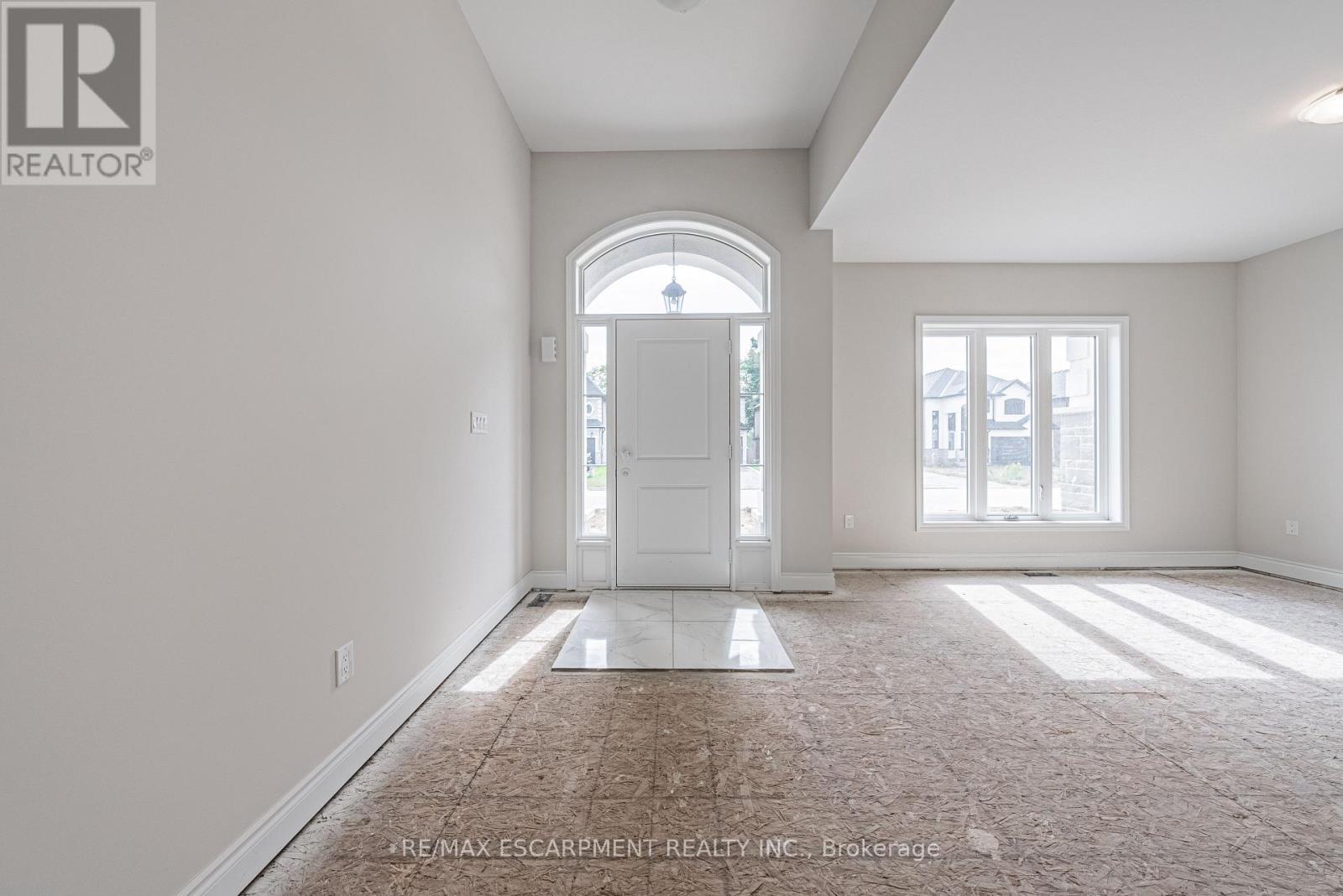 60 Cesar Place, Hamilton, ON - Indoor Photo Showing Other Room