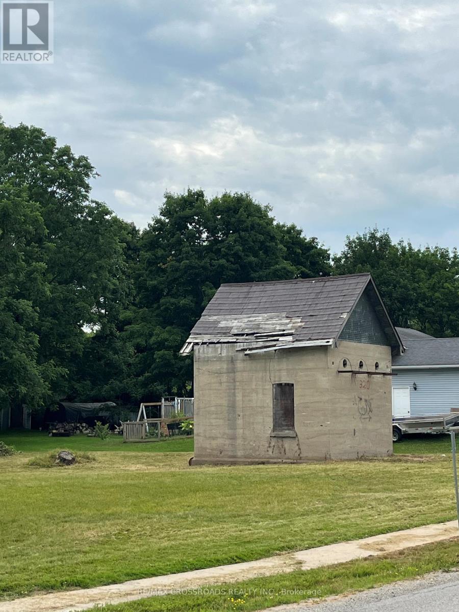 320 Albert Street, Tay, ON