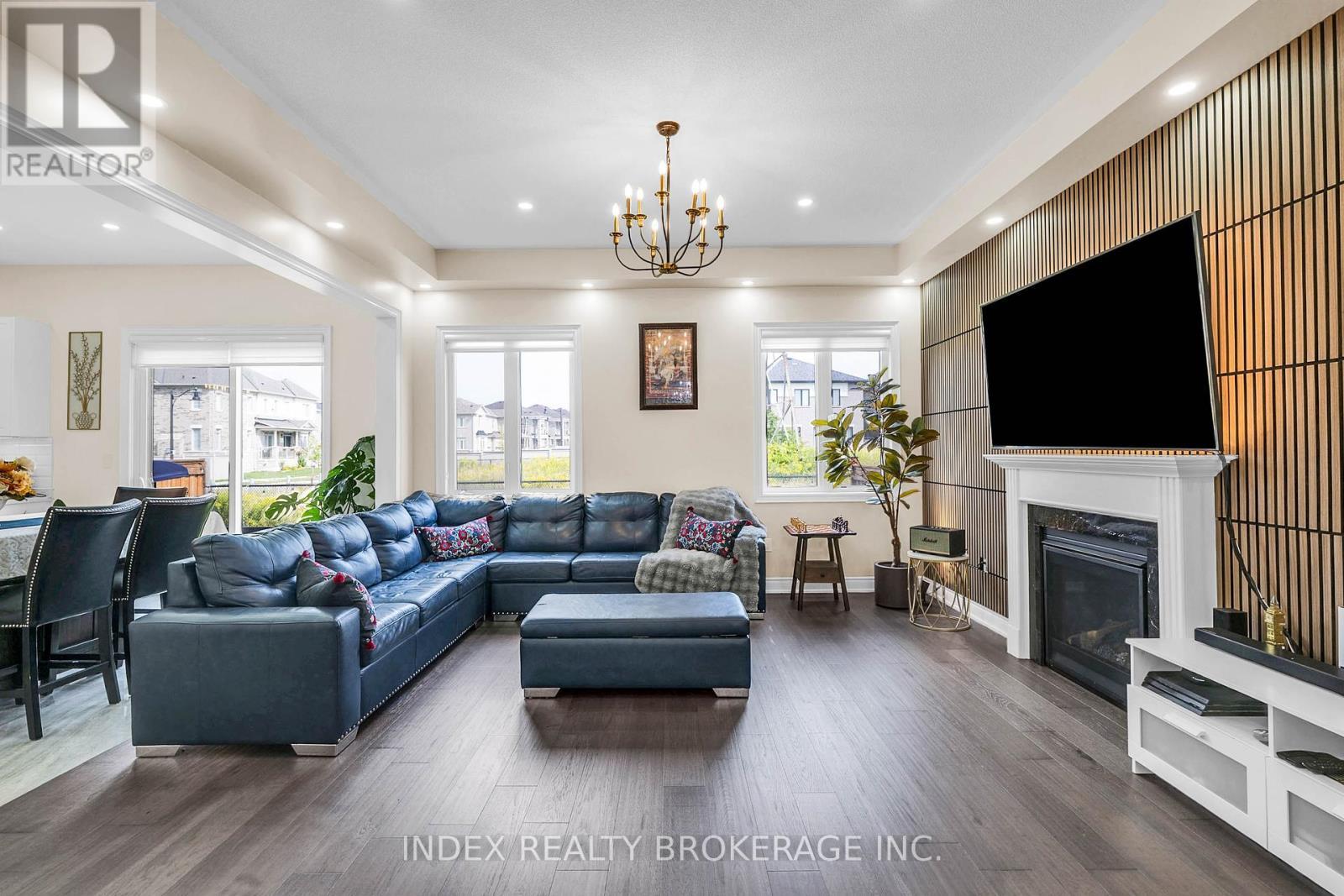 199 Granite Ridge Trail, Hamilton, ON - Indoor Photo Showing Living Room With Fireplace