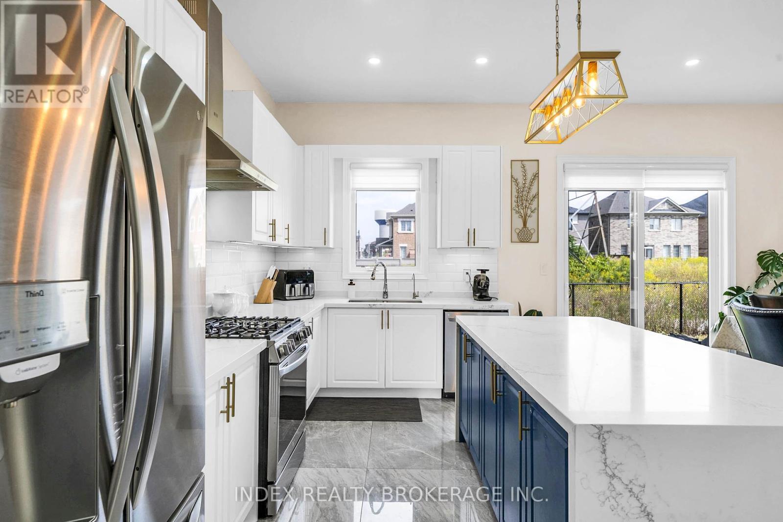 199 Granite Ridge Trail, Hamilton, ON - Indoor Photo Showing Kitchen With Stainless Steel Kitchen With Upgraded Kitchen