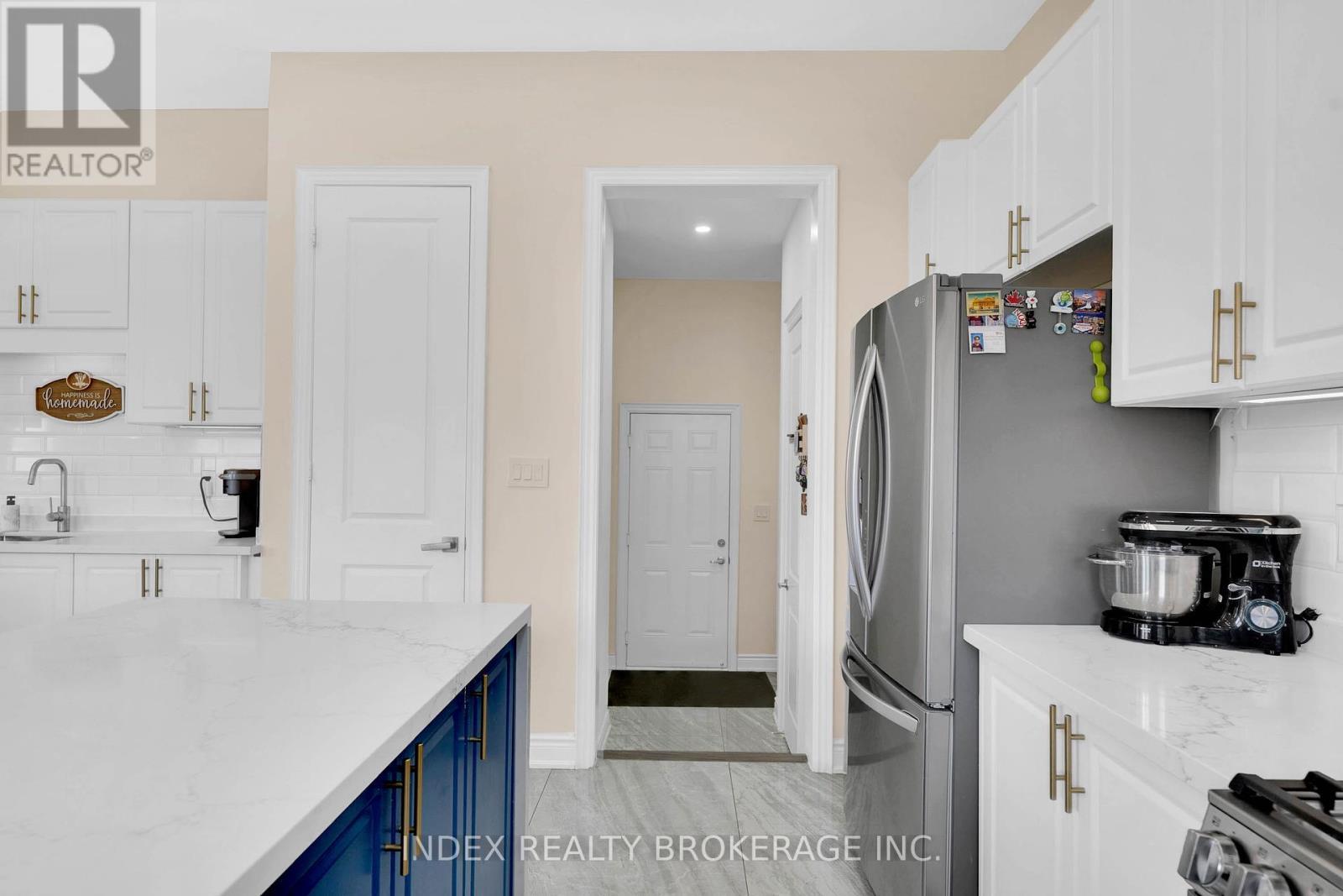 199 Granite Ridge Trail, Hamilton, ON - Indoor Photo Showing Kitchen