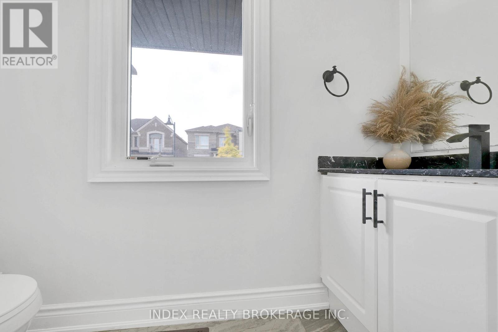 199 Granite Ridge Trail, Hamilton, ON - Indoor Photo Showing Bathroom