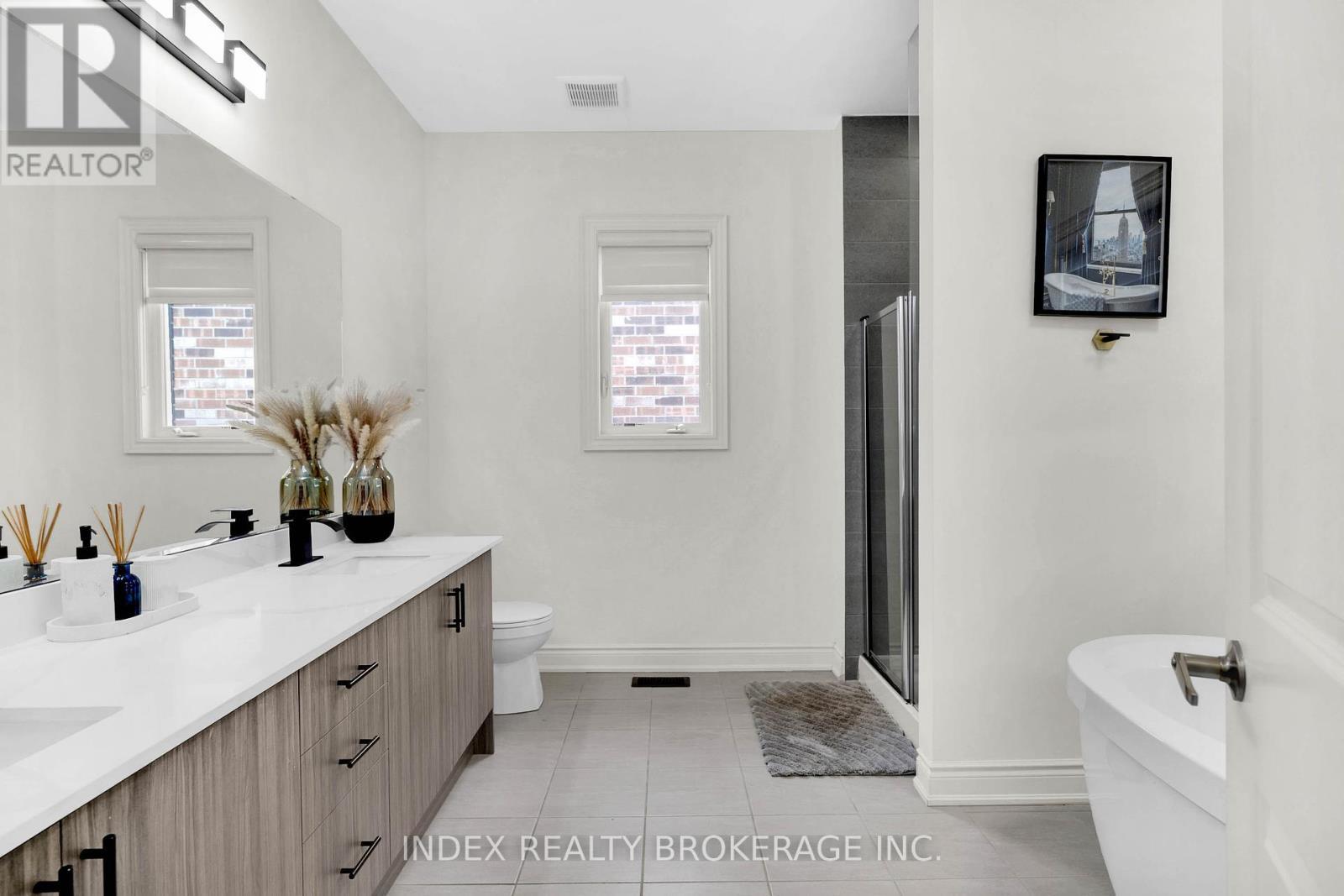 199 Granite Ridge Trail, Hamilton, ON - Indoor Photo Showing Bathroom