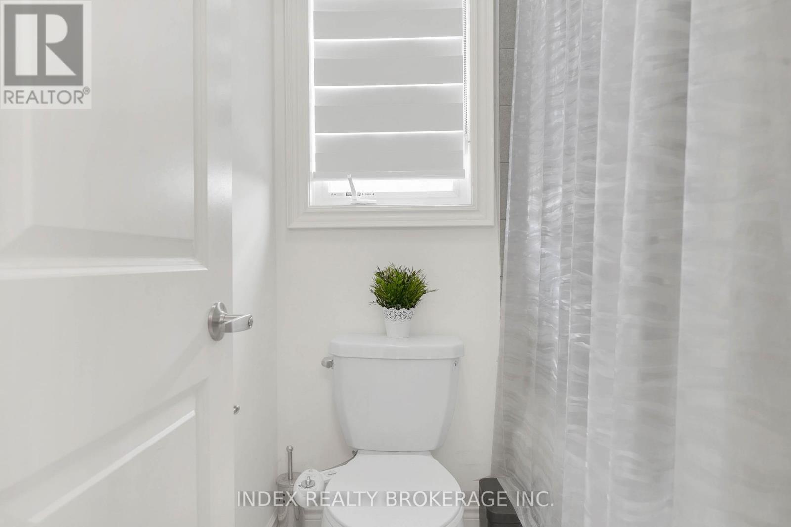 199 Granite Ridge Trail, Hamilton, ON - Indoor Photo Showing Bathroom