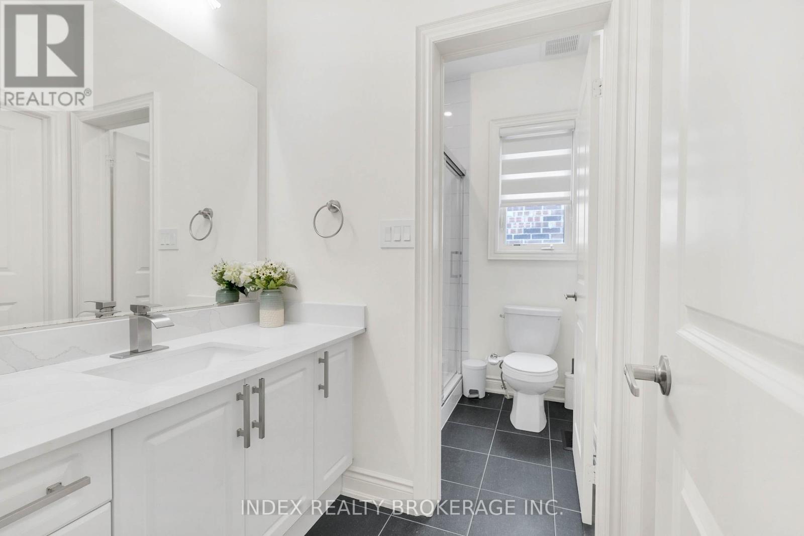 199 Granite Ridge Trail, Hamilton, ON - Indoor Photo Showing Bathroom