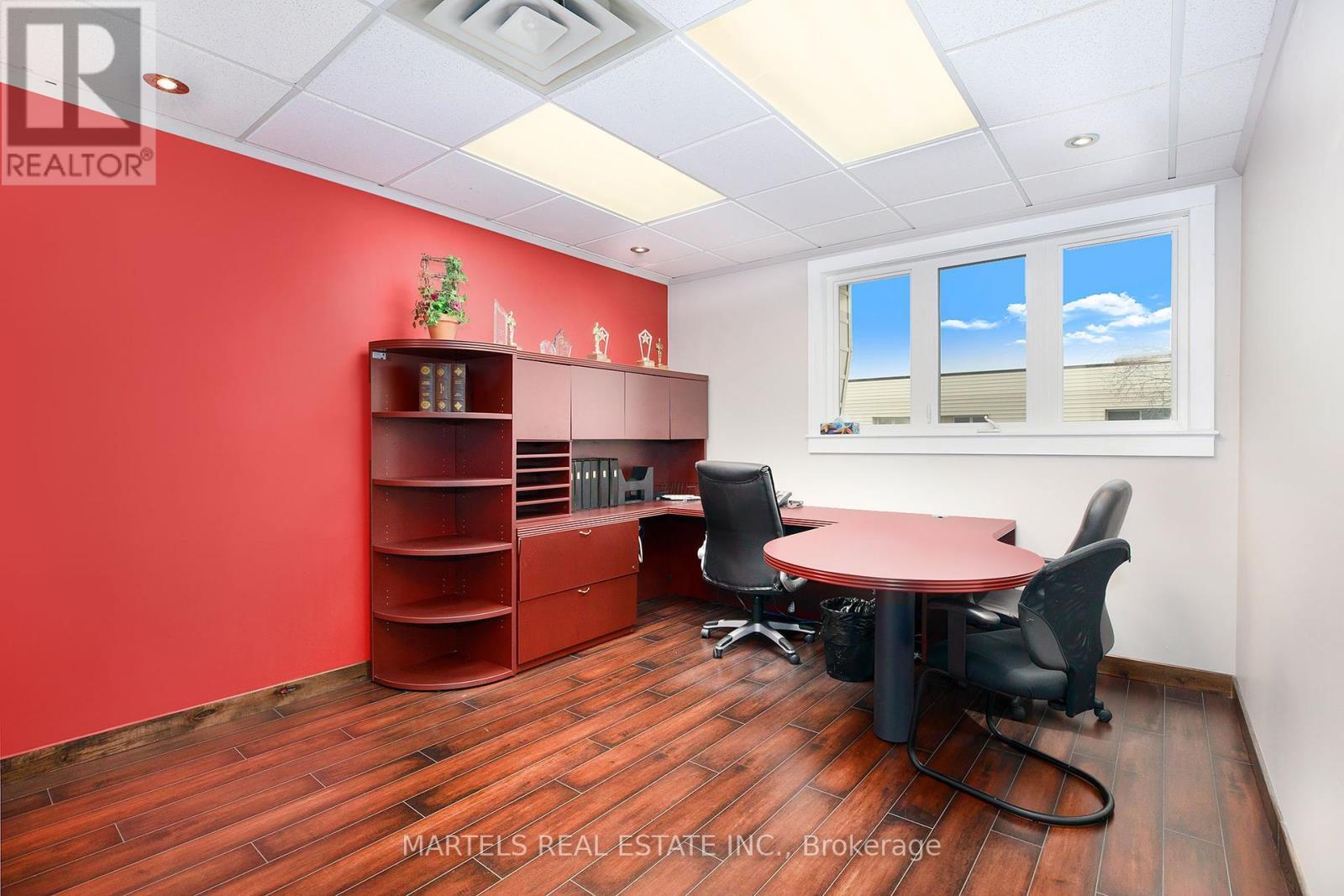 Second level office - 14 - 5480 Canotek Road, Ottawa, ON