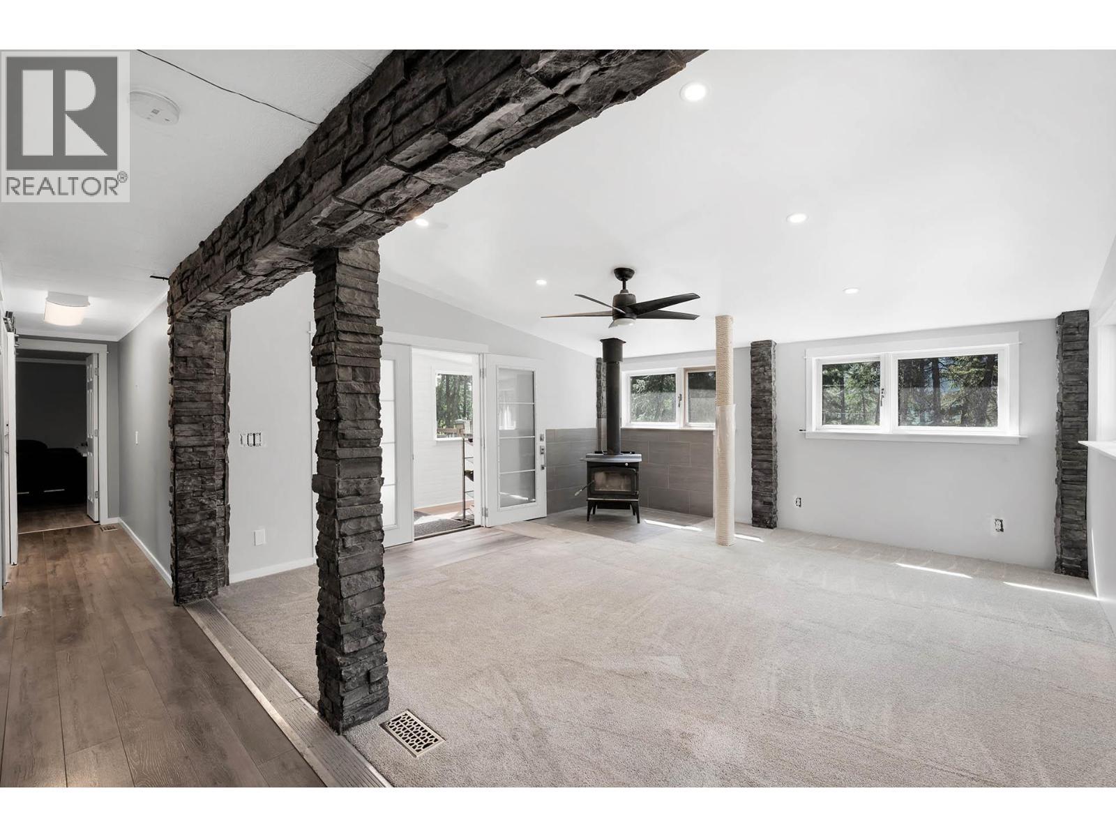 392 Walterdale Road, Kamloops, BC - Indoor Photo Showing Other Room