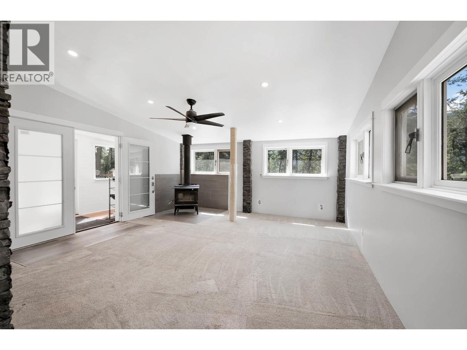 392 Walterdale Road, Kamloops, BC - Indoor Photo Showing Other Room