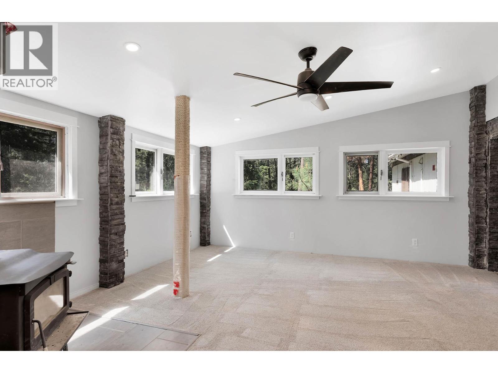 392 Walterdale Road, Kamloops, BC - Indoor Photo Showing Other Room