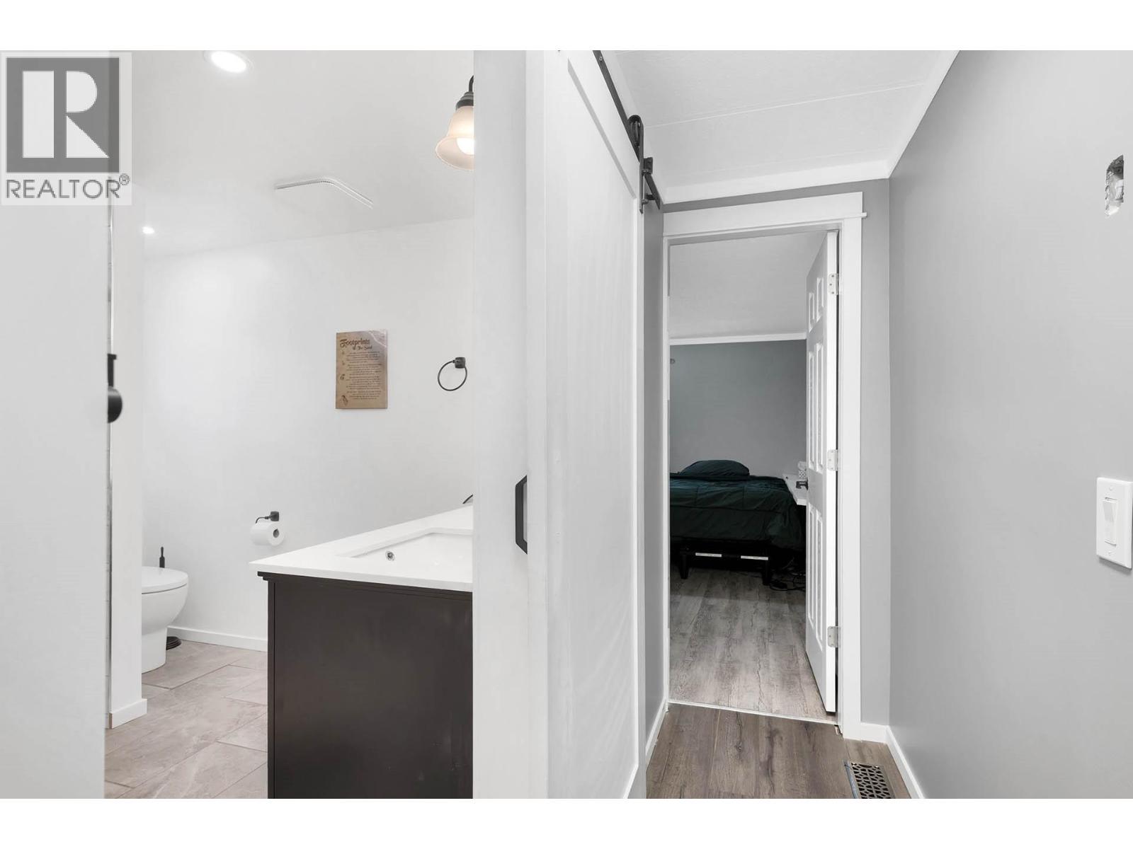 392 Walterdale Road, Kamloops, BC - Indoor