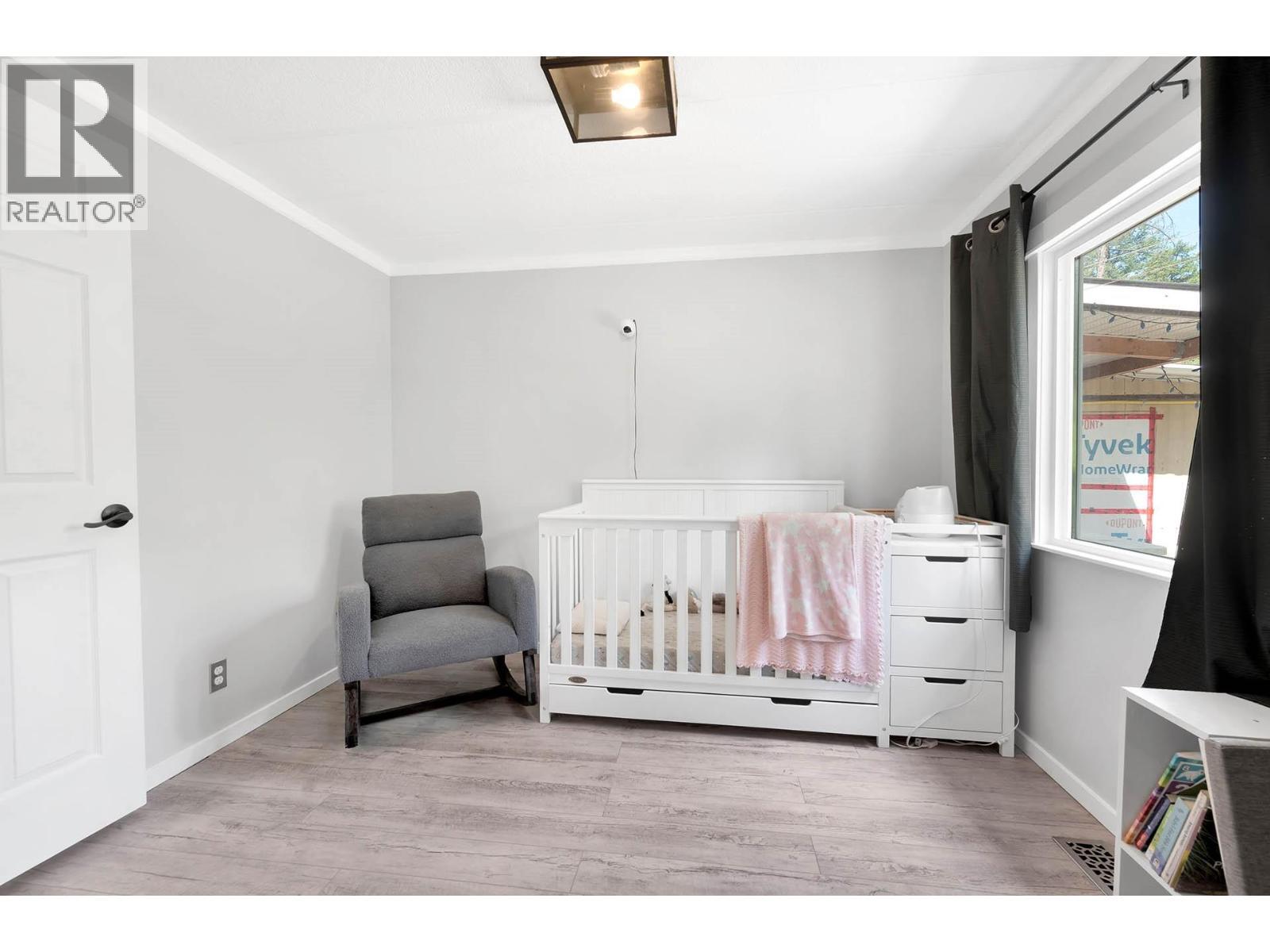 392 Walterdale Road, Kamloops, BC - Indoor Photo Showing Bedroom