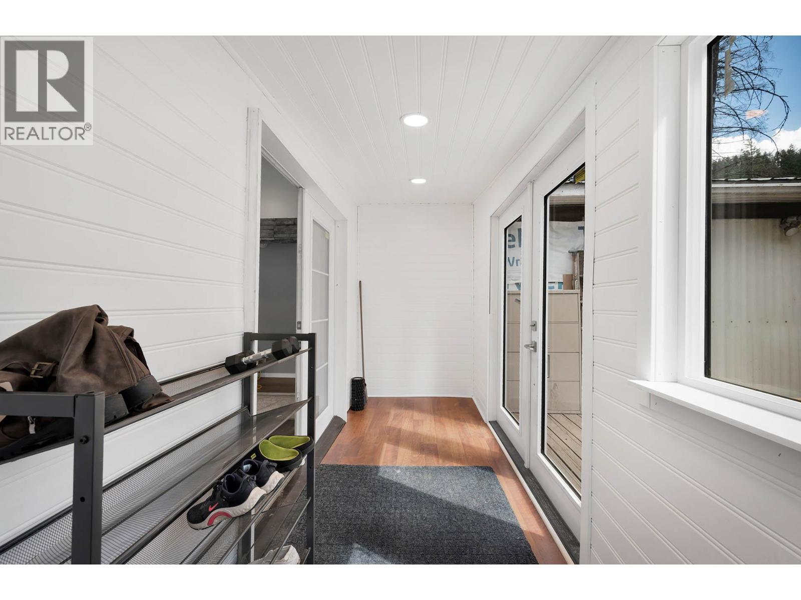 392 Walterdale Road, Kamloops, BC - With Exterior