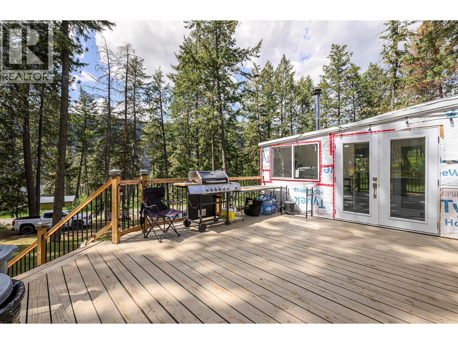 392 Walterdale Road, Kamloops, BC - Outdoor With Deck Patio Veranda With Exterior