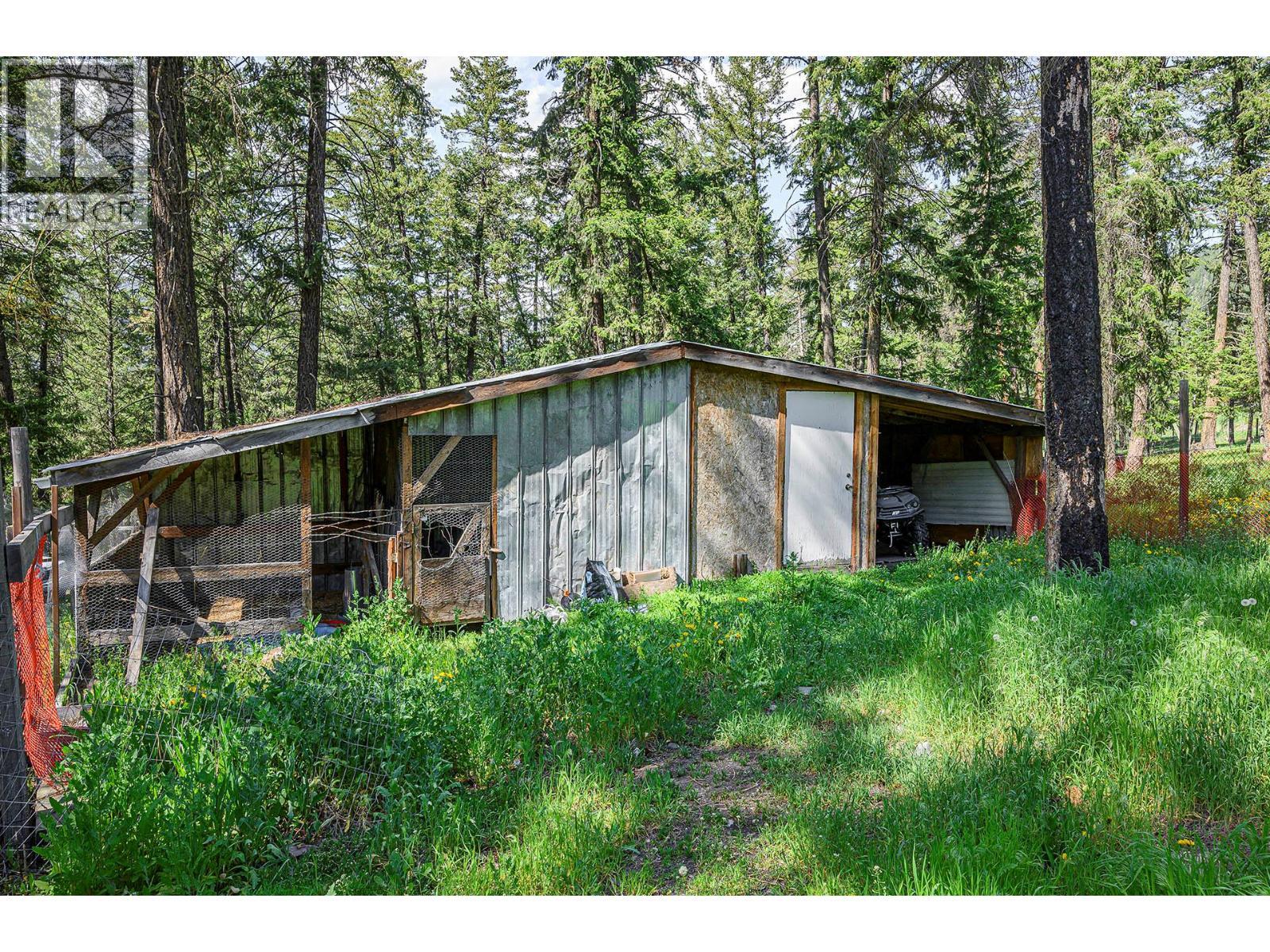 392 Walterdale Road, Kamloops, BC - Outdoor