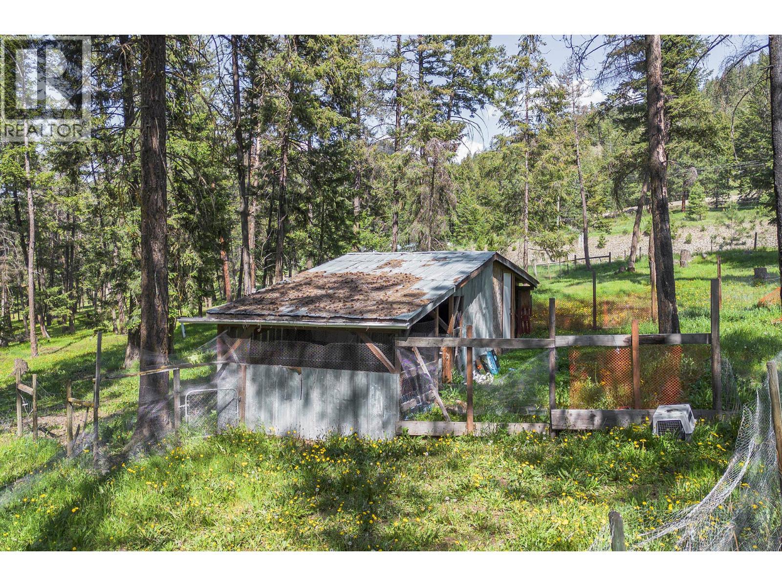 392 Walterdale Road, Kamloops, BC - Outdoor