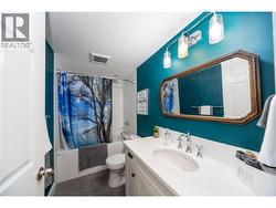 2nd Bath (shared between 2nd & 3rd bedrooms) -