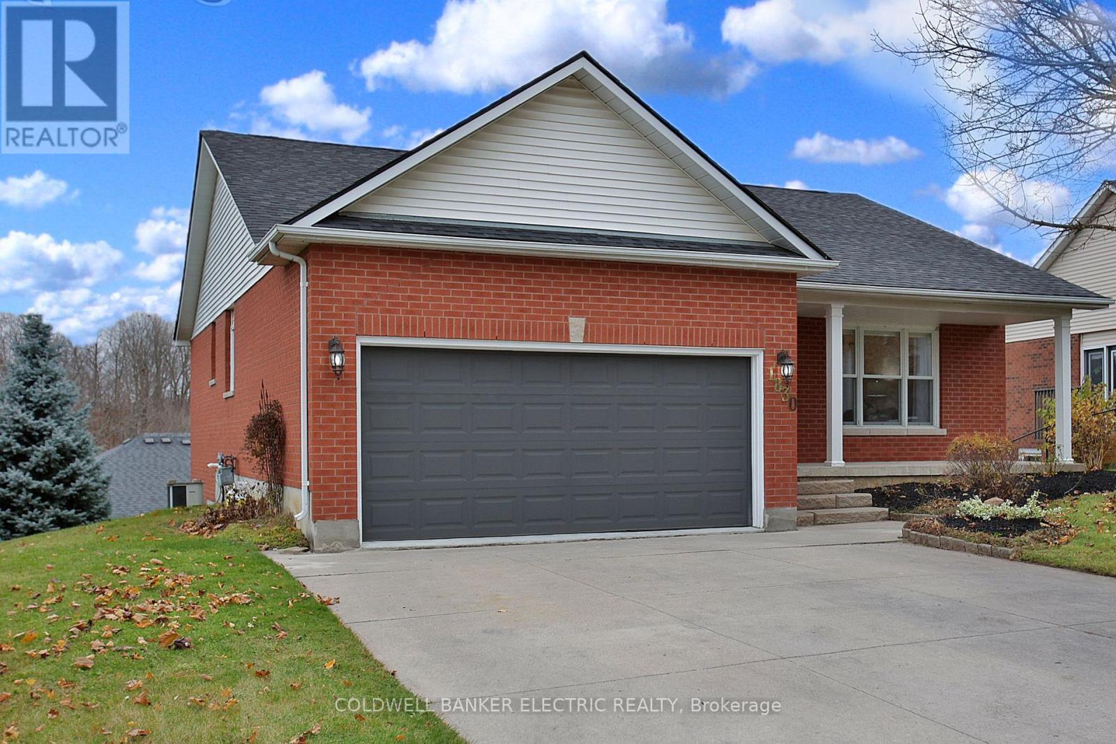 1830 Stratton Avenue, Peterborough (Monaghan Ward 2), ON - Outdoor With Exterior