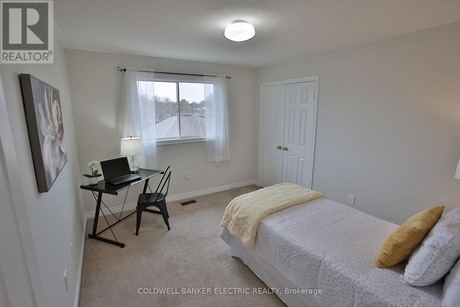 1830 Stratton Avenue, Peterborough (Monaghan Ward 2), ON - Indoor Photo Showing Bedroom