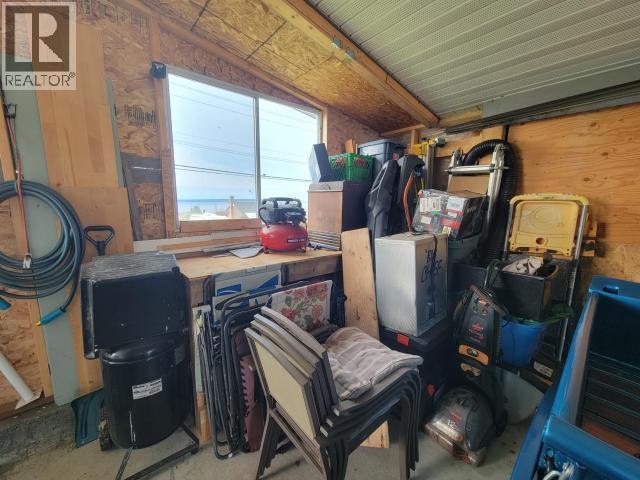 4029 Joyce Ave, Powell River, BC - Indoor