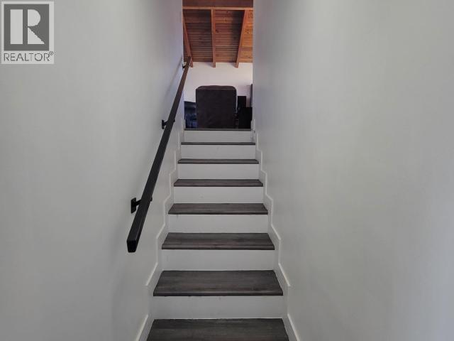 4029 Joyce Ave, Powell River, BC - Indoor Photo Showing Other Room