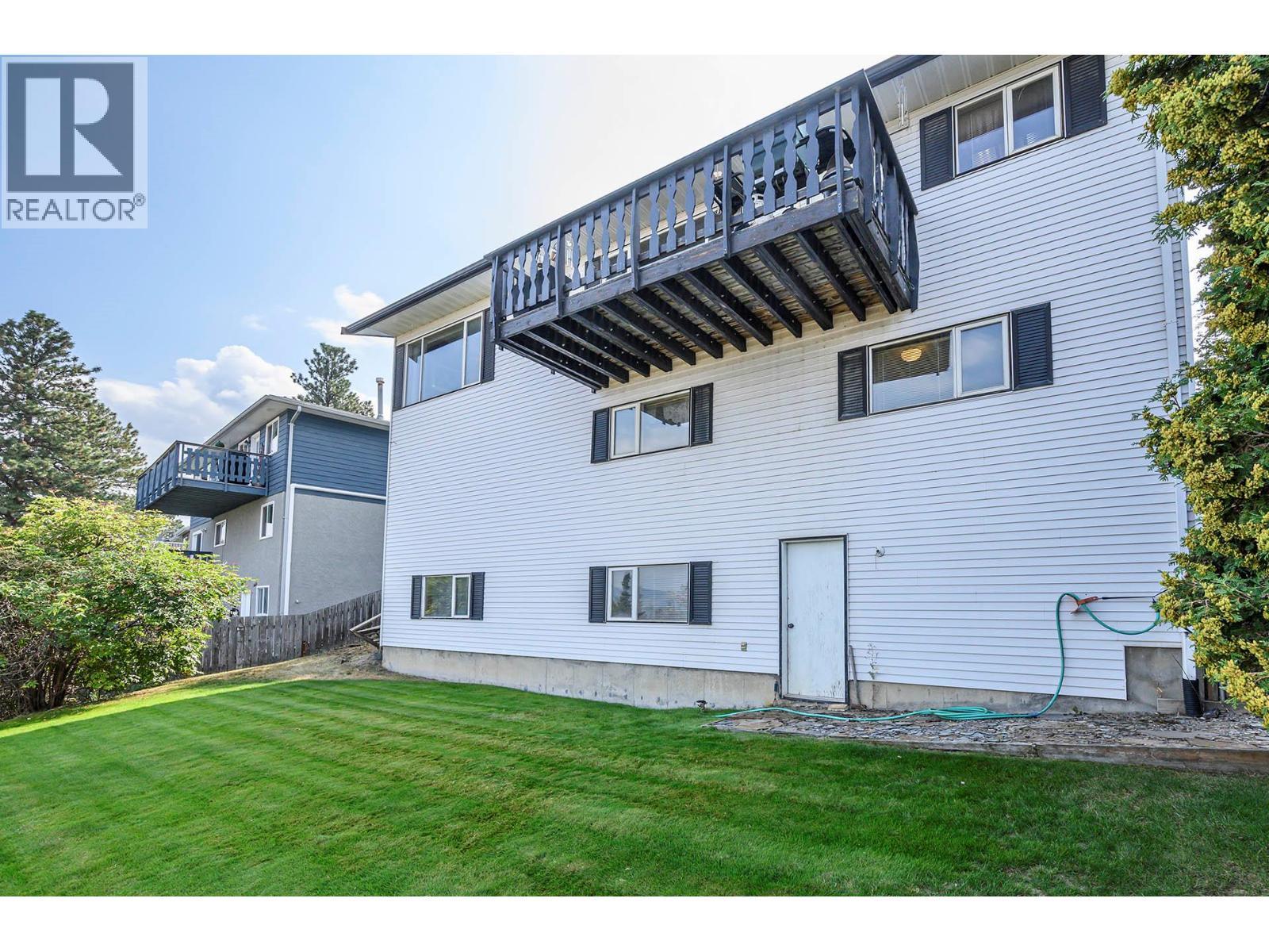 246 Robson Drive, Kamloops, BC - Outdoor With Exterior