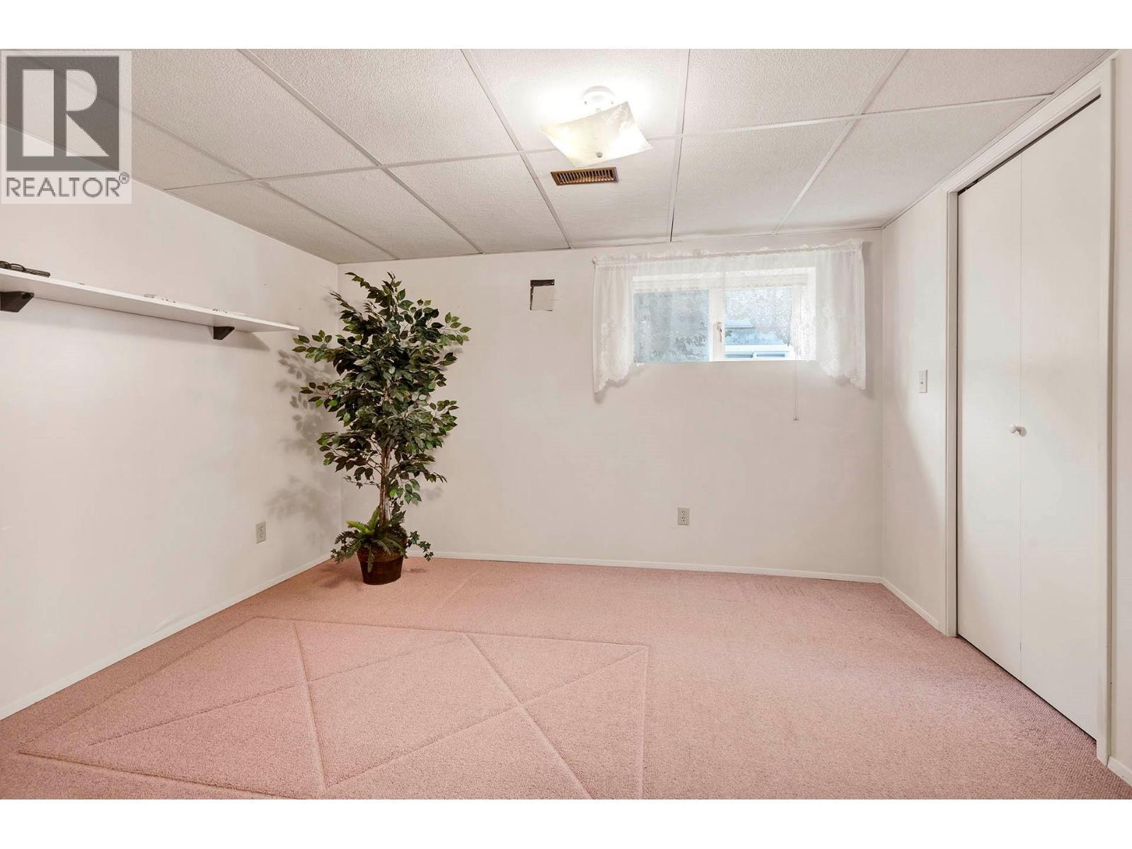 246 Robson Drive, Kamloops, BC - Indoor Photo Showing Other Room