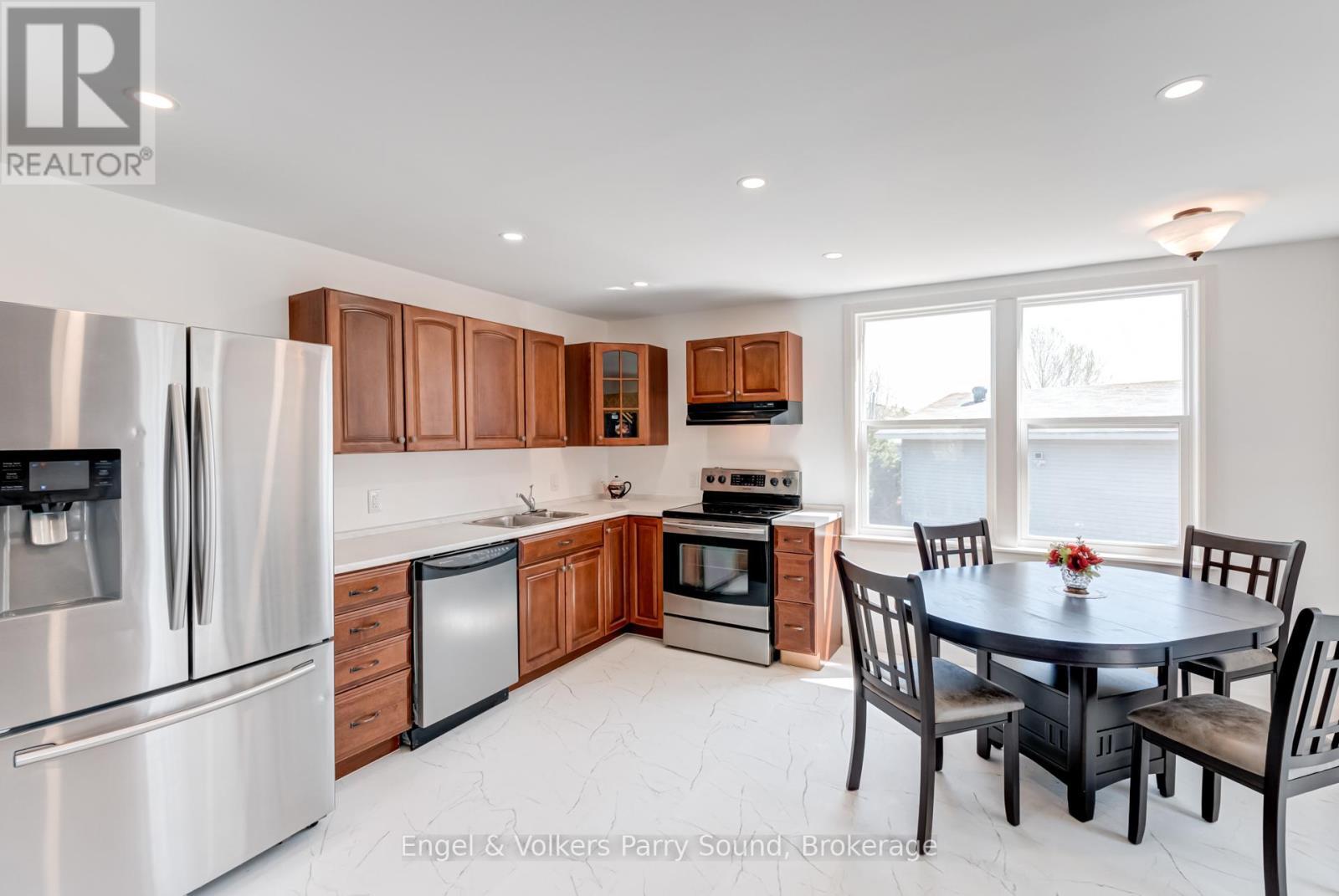 1 Holland Avenue, Parry Sound Remote Area (Wallbridge), ON - Indoor