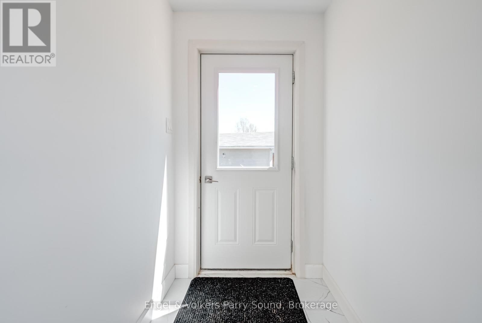 1 Holland Avenue, Parry Sound Remote Area (Wallbridge), ON - Indoor Photo Showing Other Room