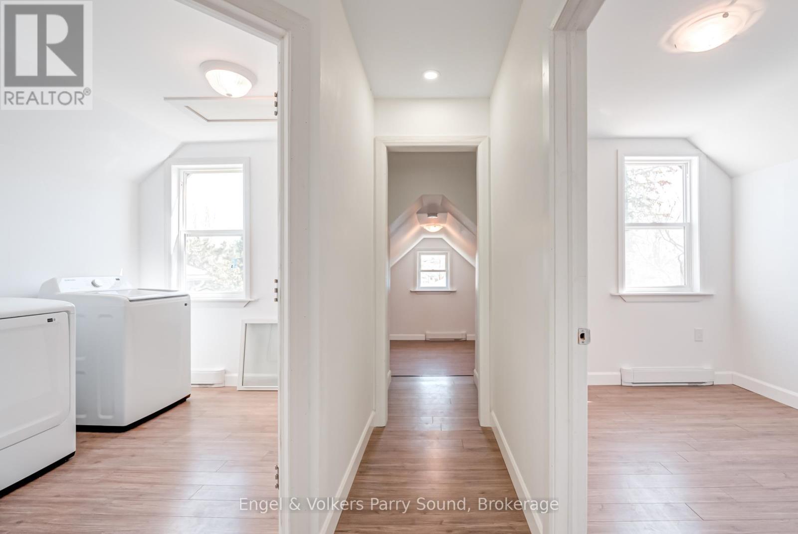 1 Holland Avenue, Parry Sound Remote Area (Wallbridge), ON - Indoor Photo Showing Laundry Room