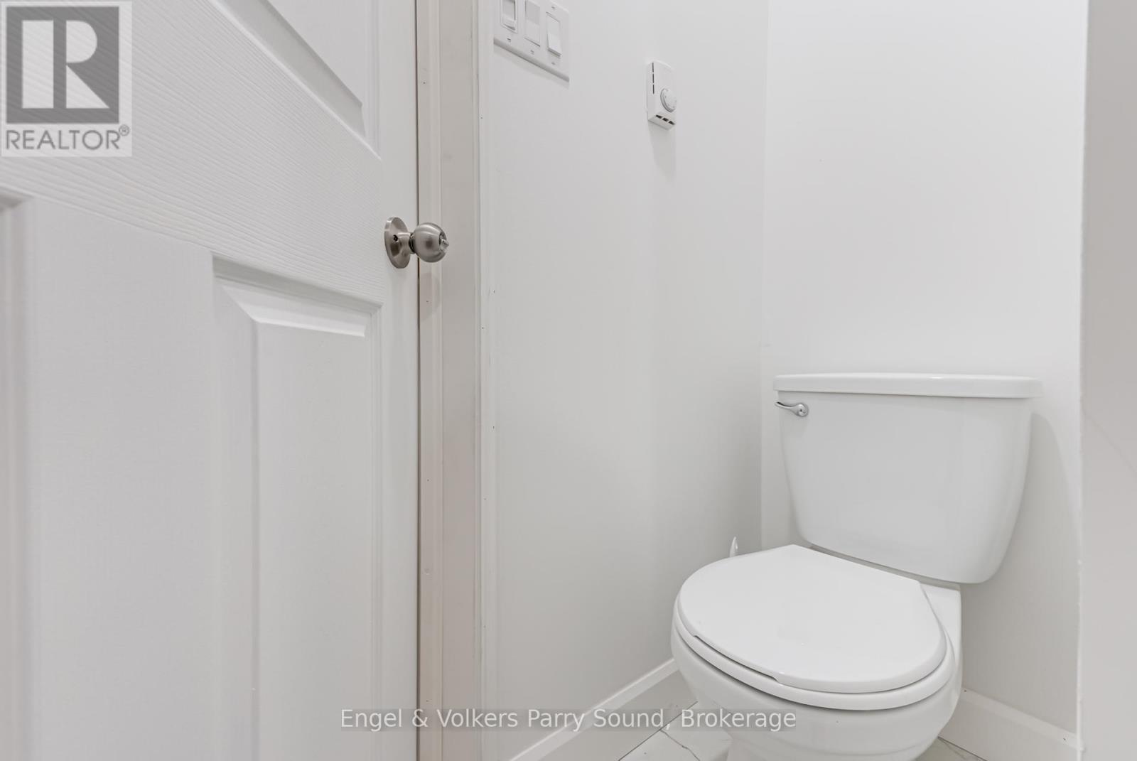 1 Holland Avenue, Parry Sound Remote Area (Wallbridge), ON - Indoor Photo Showing Bathroom