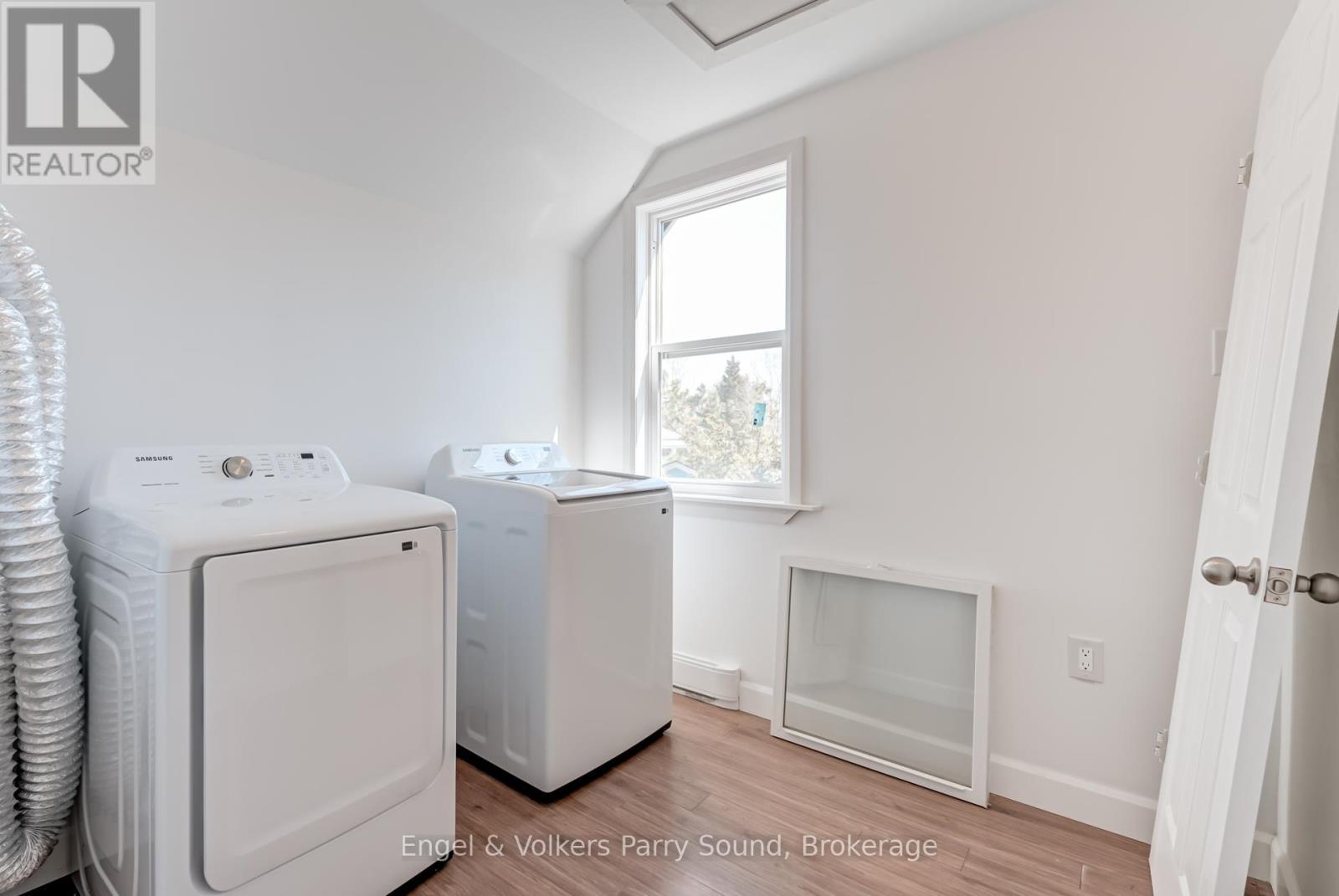 1 Holland Avenue, Parry Sound Remote Area (Wallbridge), ON - Indoor Photo Showing Laundry Room
