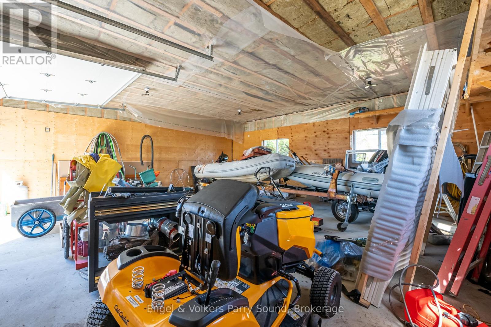 1 Holland Avenue, Parry Sound Remote Area (Wallbridge), ON - Indoor Photo Showing Garage
