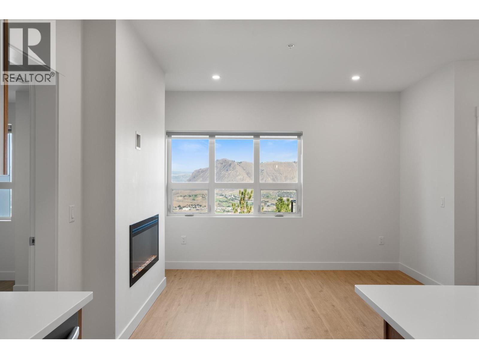 1844 Qu'Appelle Boulevard Unit# 206, Kamloops, BC - Indoor Photo Showing Other Room