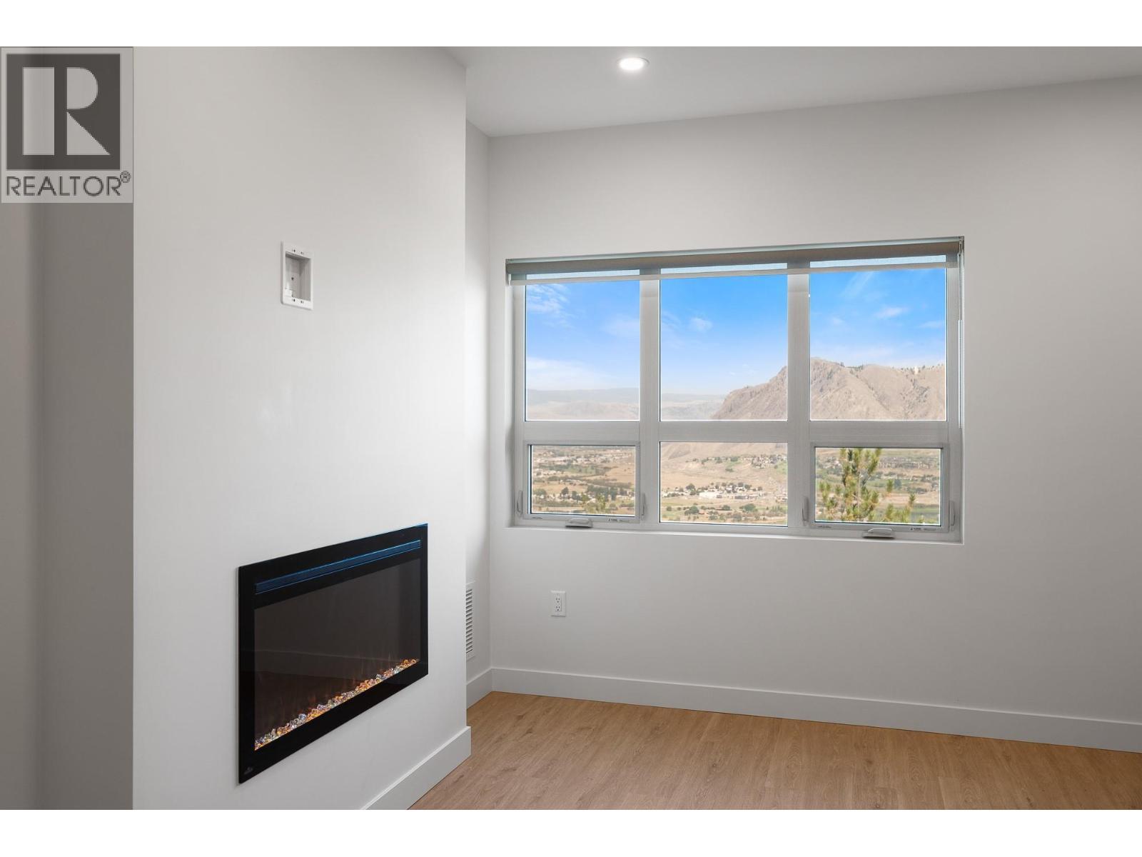 1844 Qu'Appelle Boulevard Unit# 206, Kamloops, BC - Indoor With Fireplace
