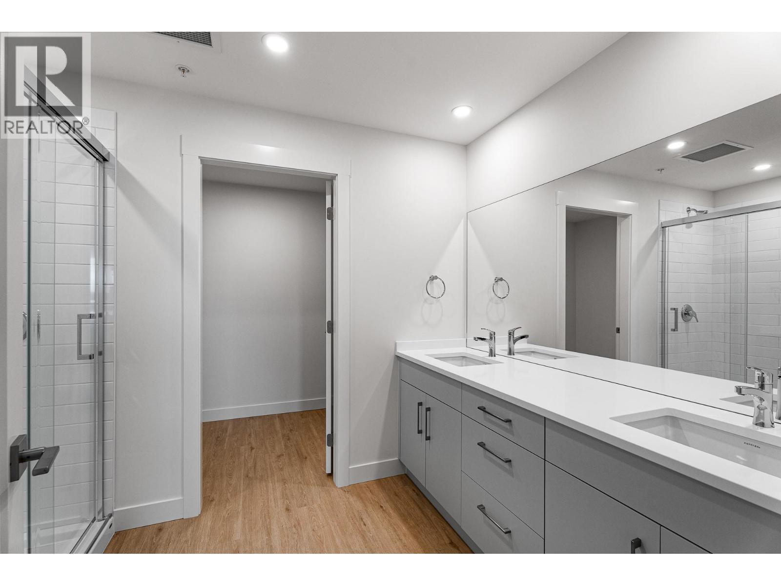 1844 Qu'Appelle Boulevard Unit# 206, Kamloops, BC - Indoor Photo Showing Bathroom