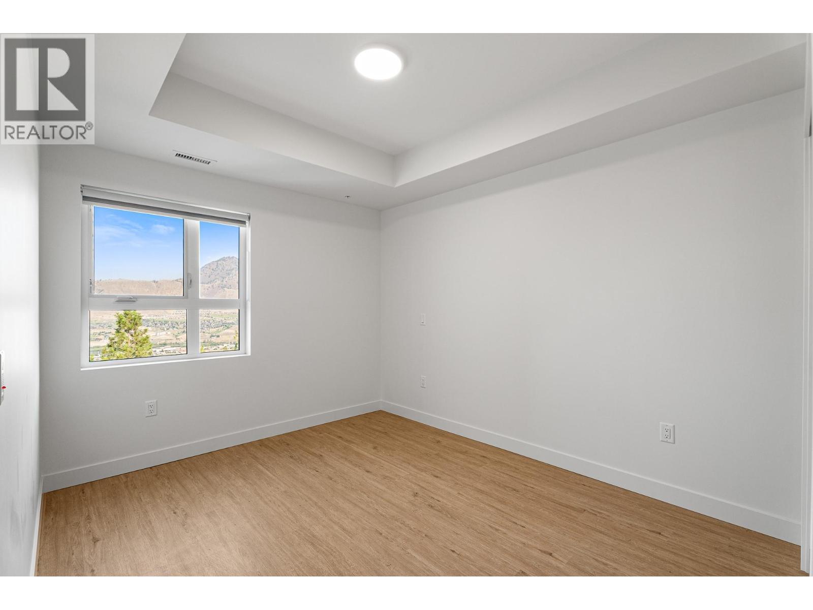 1844 Qu'Appelle Boulevard Unit# 206, Kamloops, BC - Indoor Photo Showing Other Room