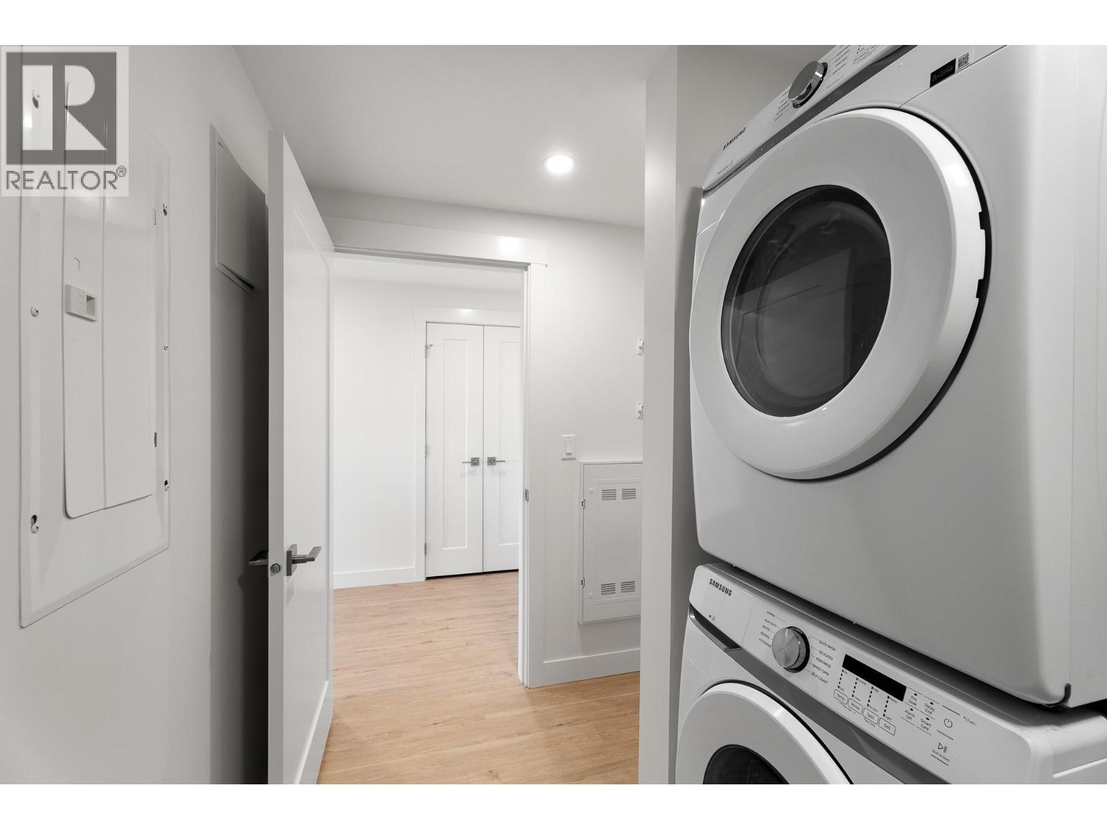 1844 Qu'Appelle Boulevard Unit# 206, Kamloops, BC - Indoor Photo Showing Laundry Room