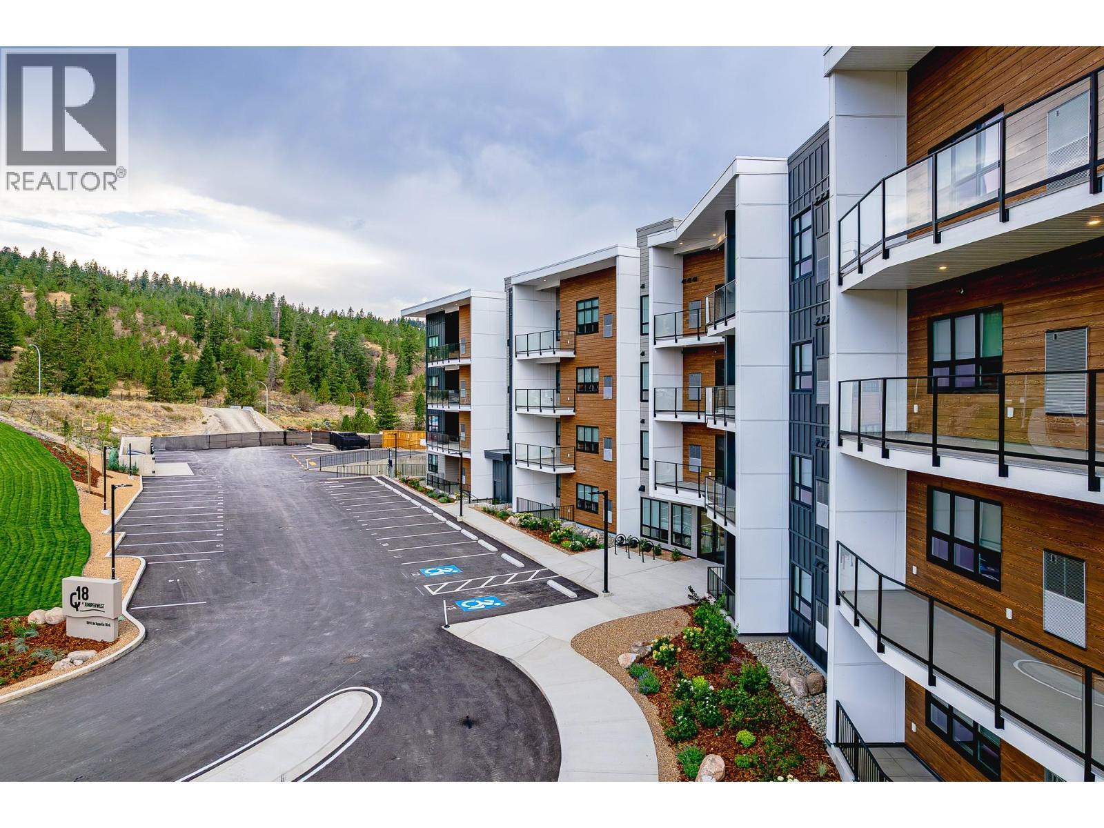 1844 Qu'Appelle Boulevard Unit# 206, Kamloops, BC - Outdoor