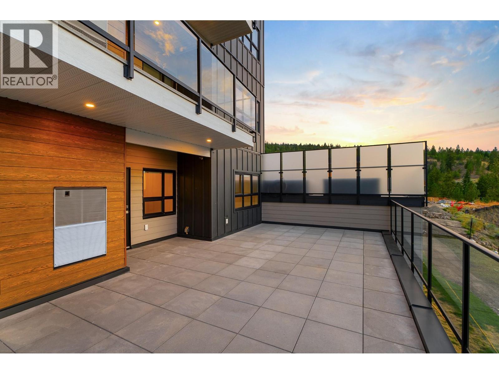 1844 Qu'Appelle Boulevard Unit# 103, Kamloops, BC - Outdoor With Exterior