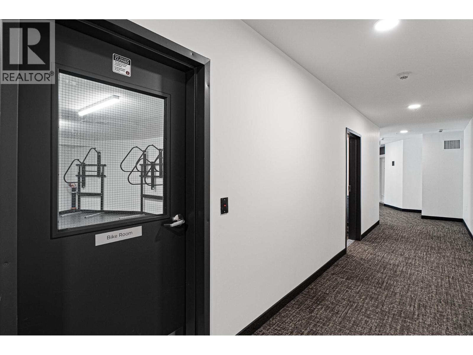 1844 Qu'Appelle Boulevard Unit# 103, Kamloops, BC - Indoor Photo Showing Other Room