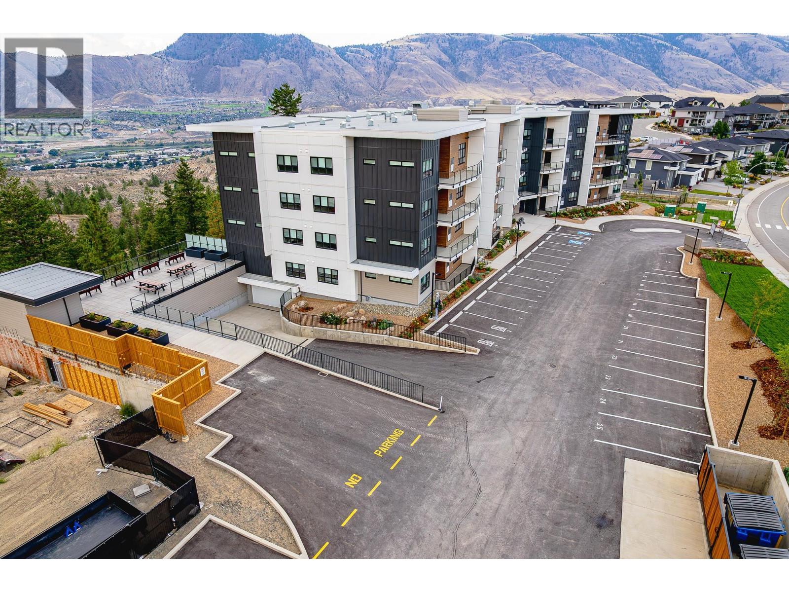1844 Qu'Appelle Boulevard Unit# 103, Kamloops, BC - Outdoor