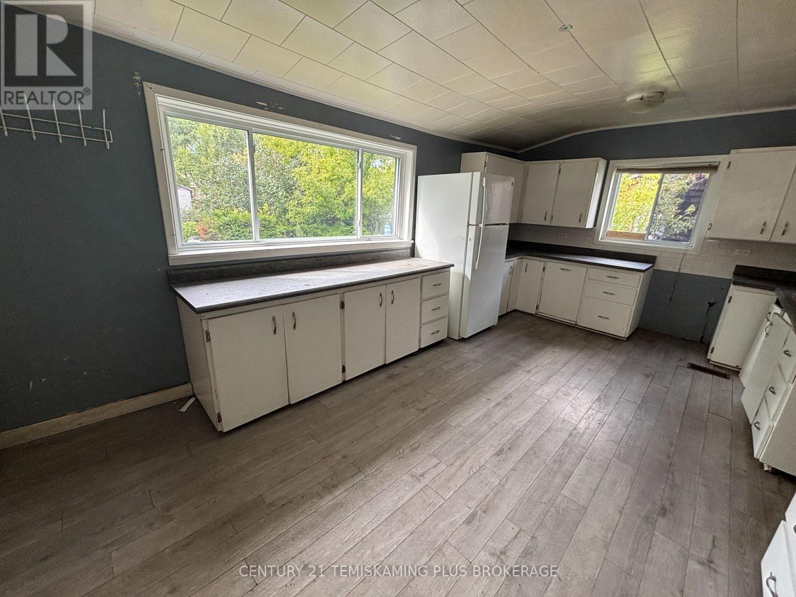 70 Nickle Street, Cobalt, ON - Indoor Photo Showing Kitchen