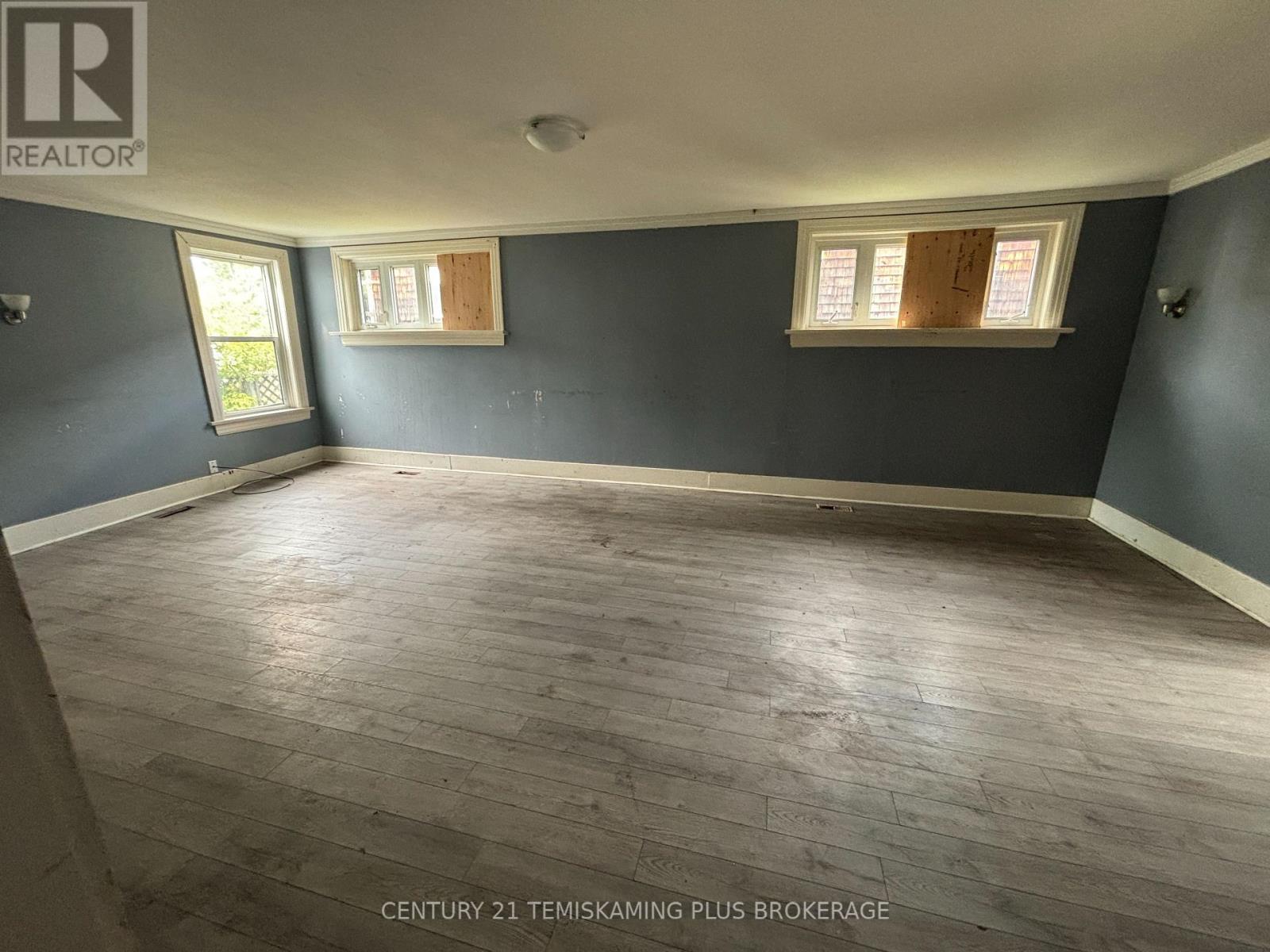 70 Nickle Street, Cobalt, ON - Indoor Photo Showing Other Room