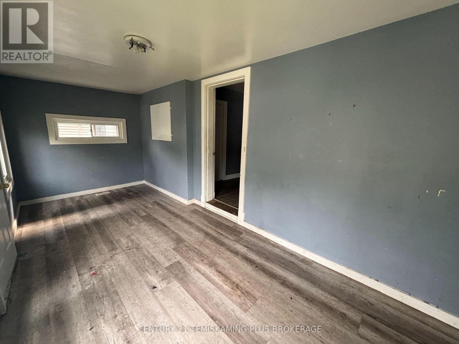 70 Nickle Street, Cobalt, ON - Indoor Photo Showing Other Room