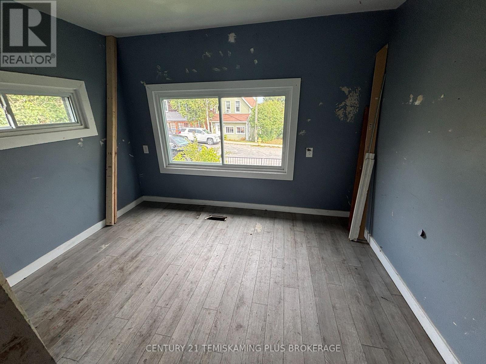 70 Nickle Street, Cobalt, ON - Indoor Photo Showing Other Room