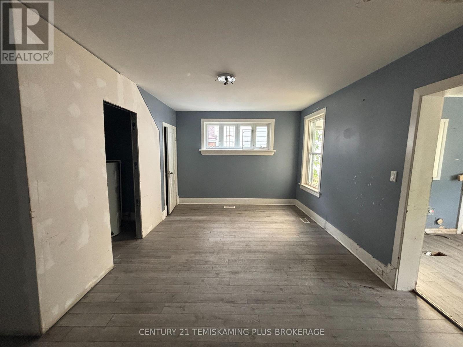 70 Nickle Street, Cobalt, ON - Indoor Photo Showing Other Room