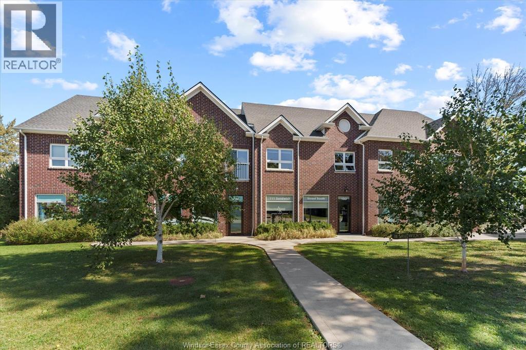 111 Sandwich Street South Unit# 201, Amherstburg, ON - Outdoor