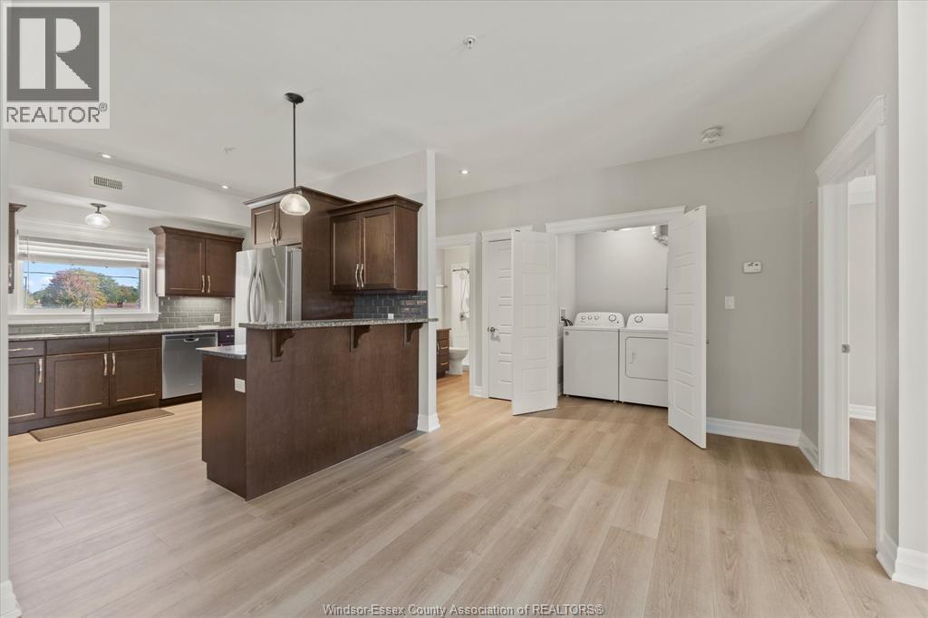 111 Sandwich Street South Unit# 201, Amherstburg, ON - Indoor Photo Showing Kitchen